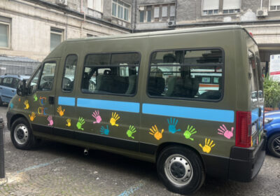 Napoli, l’Arciconfraternita dei Pellegrini nel segno della solidarietà: un bus in dono alla Comunità Famiglie Camaldoli