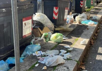 Marciapiedi impraticabili, poca sicurezza per i cittadini
